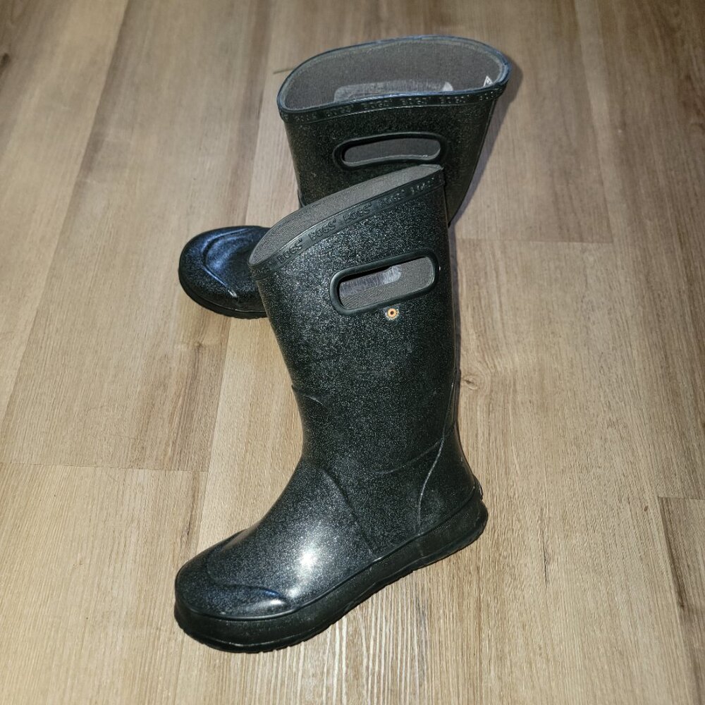 Bogs boots size 4 youth